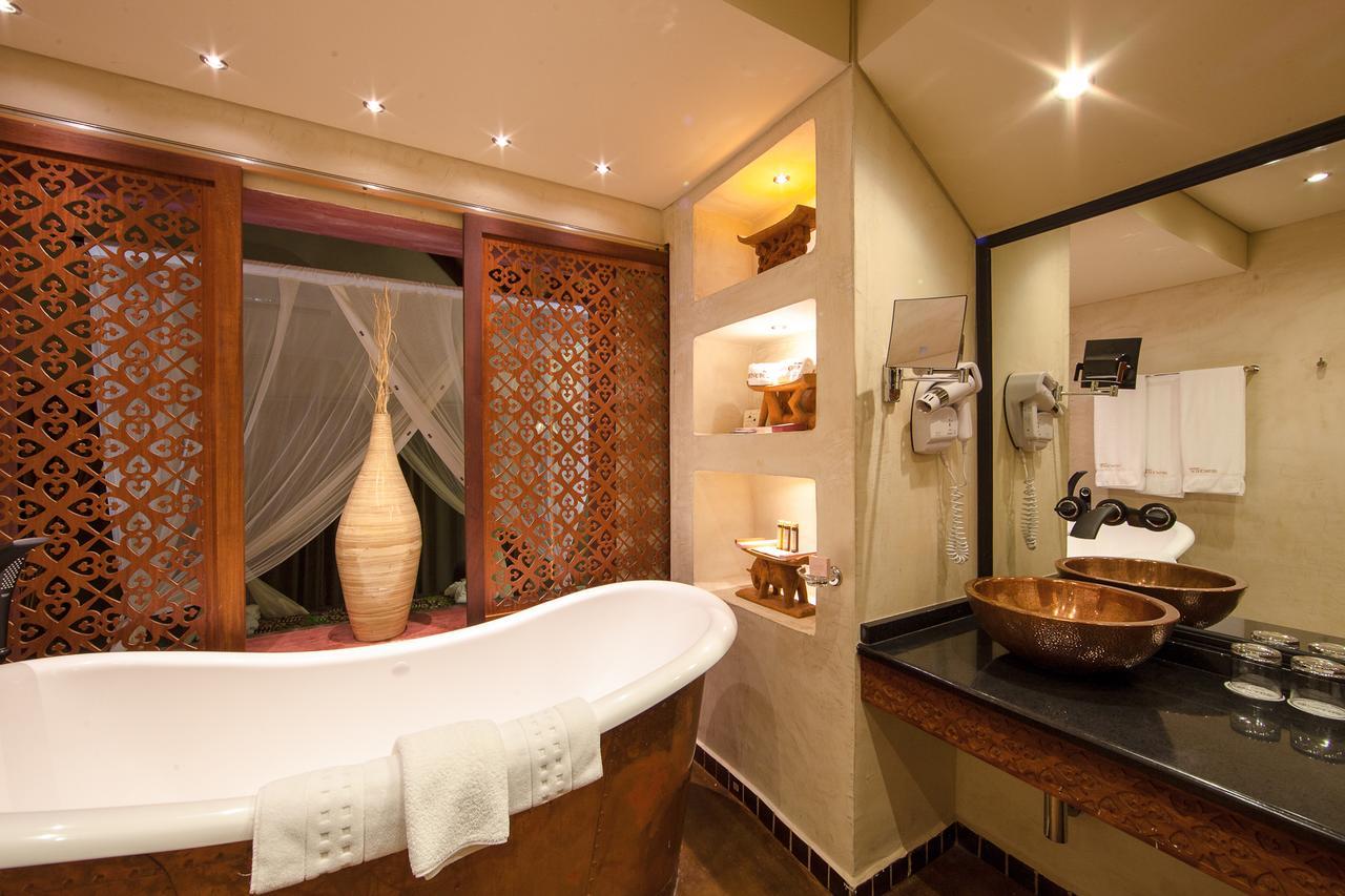 The Royal Senchi Hotel And Resort Akosombo Buitenkant foto