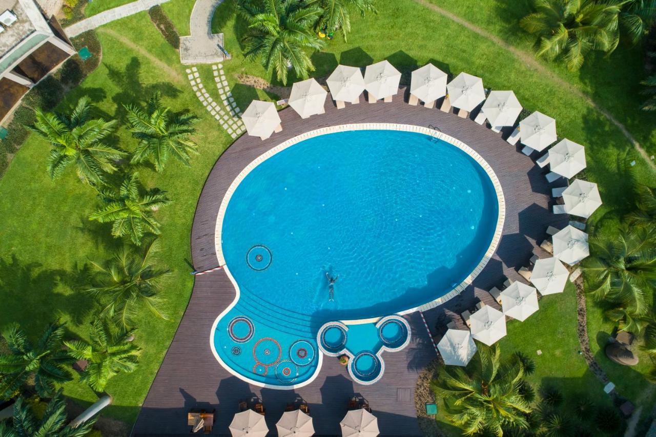 The Royal Senchi Hotel And Resort Akosombo Buitenkant foto